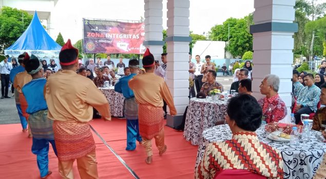 Penampilan Tari Campak Oleh Anak-Anak LPKA Pangkalpinang di Kanwil Babel