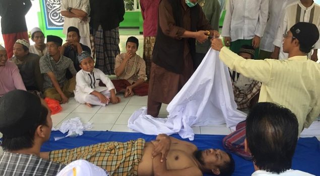 Santri Ponpes At Taubah Rutan Batang Praktik Penyelenggaraan Jenazah