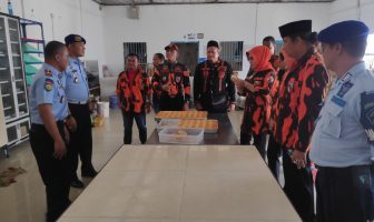 Kedatangan MPC Pemuda Pancasila, Lapas Batam Dapat Material Bangunan