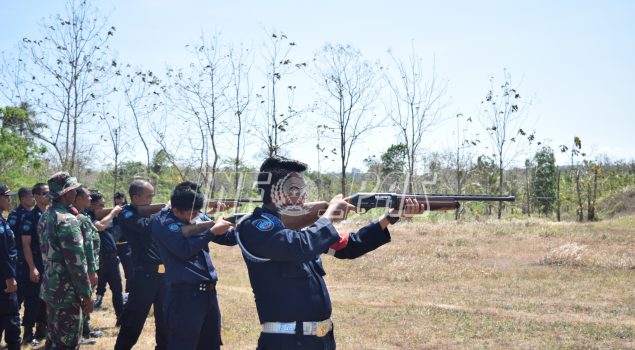 Rutan Purworejo dan Kodim 0708 Purworejo Adakan Latihan Menembak Bersama