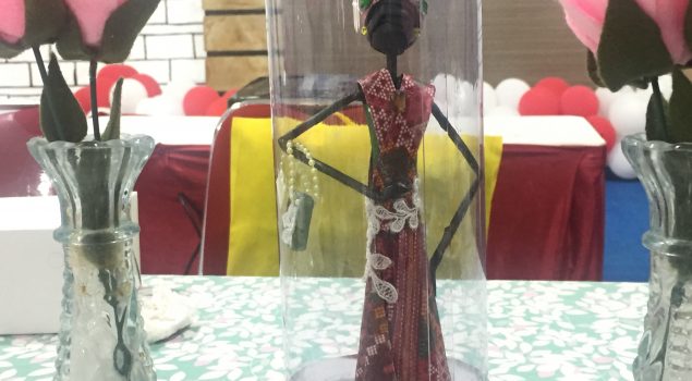 Kreatifitas Warga Binaan Daur Ulang Koran Menjadi Ondel-Ondel