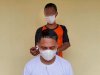 Anak LPKA Ambon Terampil Mencukur Rambut