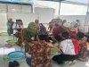 30 Anak Binaan LPKA Medan Belajar Berbakti dengan Cuci Kaki Ibu