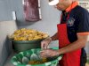 Bangkitkan Semangat Wirausaha, Lapas Kotabaru Latih Warga Binaan Membuat Keripik Pisang
