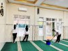 Jelang Ramadan, Lapas Jember Gotong Royong Bersihkan Masjid