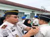 Kalapas Labuhan Bilik Sematkan Tanda Kenaikan Pangkat bagi Empat Petugas  