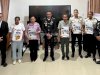 Kanwil Ditjenpas Papua Barat Serahkan Penghargaan bagi Mitra Strategis pada HBP Ke-62