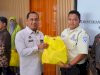 Kanwil Ditjenpas Kalsel Salurkan Bantuan Sosial bagi Tenaga Pendukung dan Masyarakat