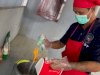 Dari Dapur Pembinaan, Warga Binaan Lapas Kotabaru Hasilkan Kacang Disco 