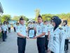 Apresiasi Dedikasi Kinerja, Kalapas Narkotika Karang Intan Anugerahkan Penghargaan Petugas Teladan dan Layanan Terbaik