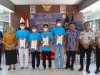 Kakanwil Ditjenpas Sulteng Serahkan PMP HAN 2026 kepada Lima Anak Binaan LPKA Palu