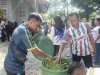 Semarak HUT ke-81 RI, Kanwil Ditjenpas Maluku Bersih-Bersih dan Berbagi di Panti Sosial