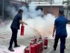 Mitigasi Risiko Kebakaran, Lapas Cipinang Bekali Petugas dan Warga Binaan Pelatihan Pemadaman Api