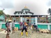 Dukung Kegiatan Sosial, Lapas Geser Gotong Royong Pengecoran Tiang Masjid bersama Warga
