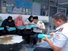 Makan Cadong Bersama, Kalapas Blitar Perkuat Komunikasi dengan Warga Binaan