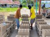 Lapas Kendari Bekali Warga Binaan Keterampilan Produksi Batako Pres