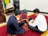 Tumbuhkan Semangat Belajar, Lapas Bandanaira Dampingi Warga Binaan Belajar Iqra