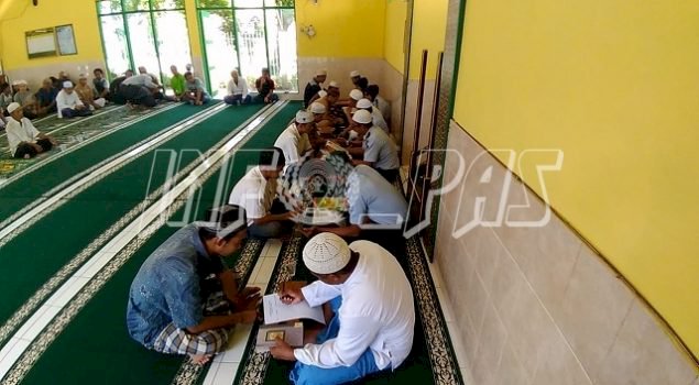 Lomba Azan & Hafalan Surah Isi Hari Santri Nasional di Rutan Barabai