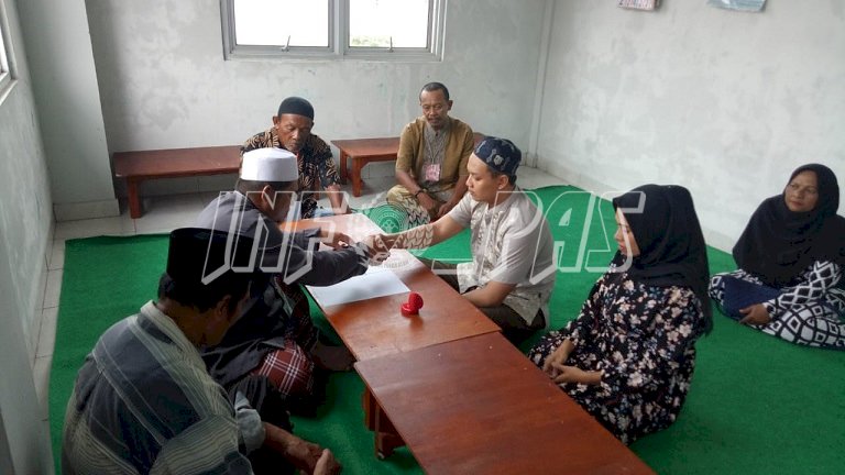 Tembok Penjara Tak Halangi Tahanan LPN Pangkalpinang Menikah