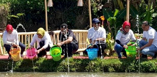 Dirjen PAS Tebar Benih Ikan Bersama Gubernur NTB, Menuju PNBP Rp. 9 Miliar