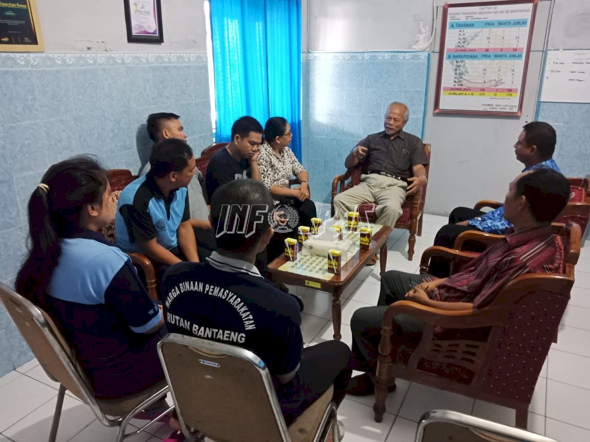 WBP Rutan Bantaeng Terima Bantuan Panitia Natal se-Kabupaten Bantaeng