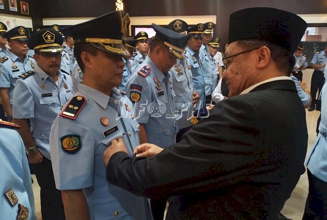 Kakanwil Sulut Lantik Pejabat Baru Karutan Manado