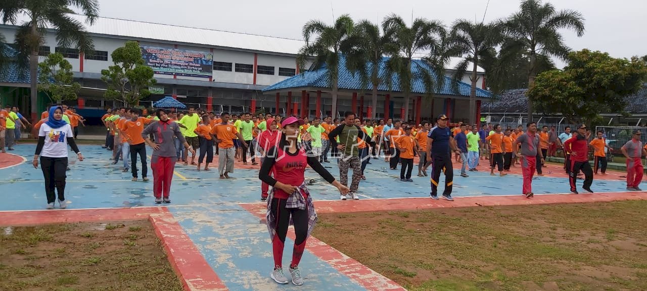 Senam Bersama, Kesehatan Petugas & WBP Lapas Metro Tetap Terjaga