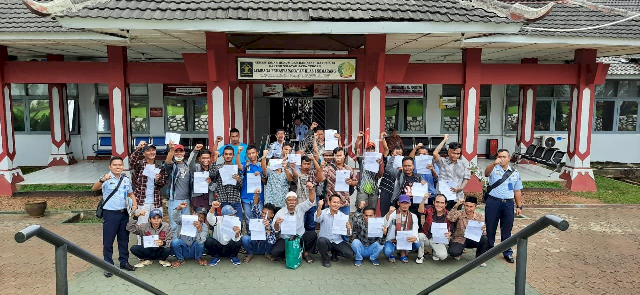55 Napi Lapas Semarang Dapatkan SK Crash Program, 28 Orang Langsung Bebas Bersyarat