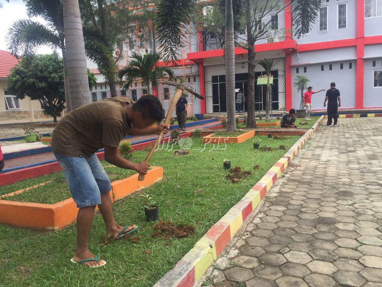 Sabtu Pagi, Jajaran LPKA Bandar Lampung Hijaukan Lingkungan 