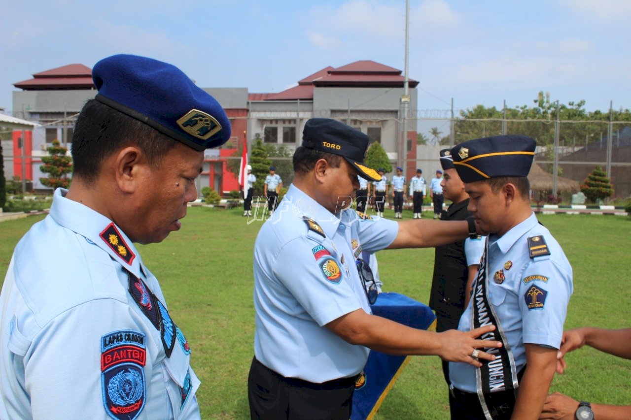 Kukuhkan Agen Perubahan & Duta Layanan, Lapas Cilegon Juga Berikan Reward Petugas Teladan