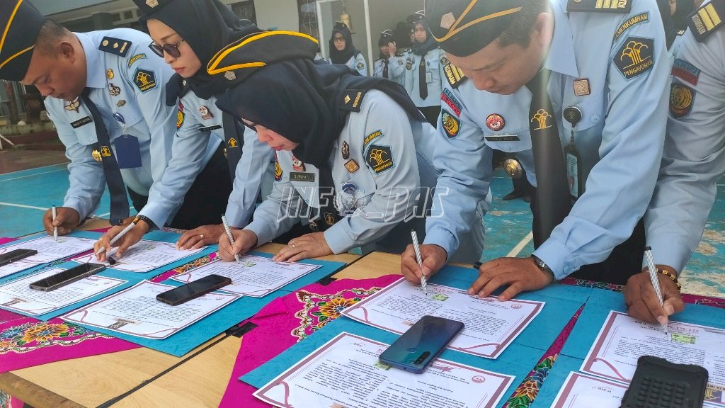 Usai Teken Pakta Integritas, LPKA Jakarta Sematkan "Best Employee" Bulan Februari 2020