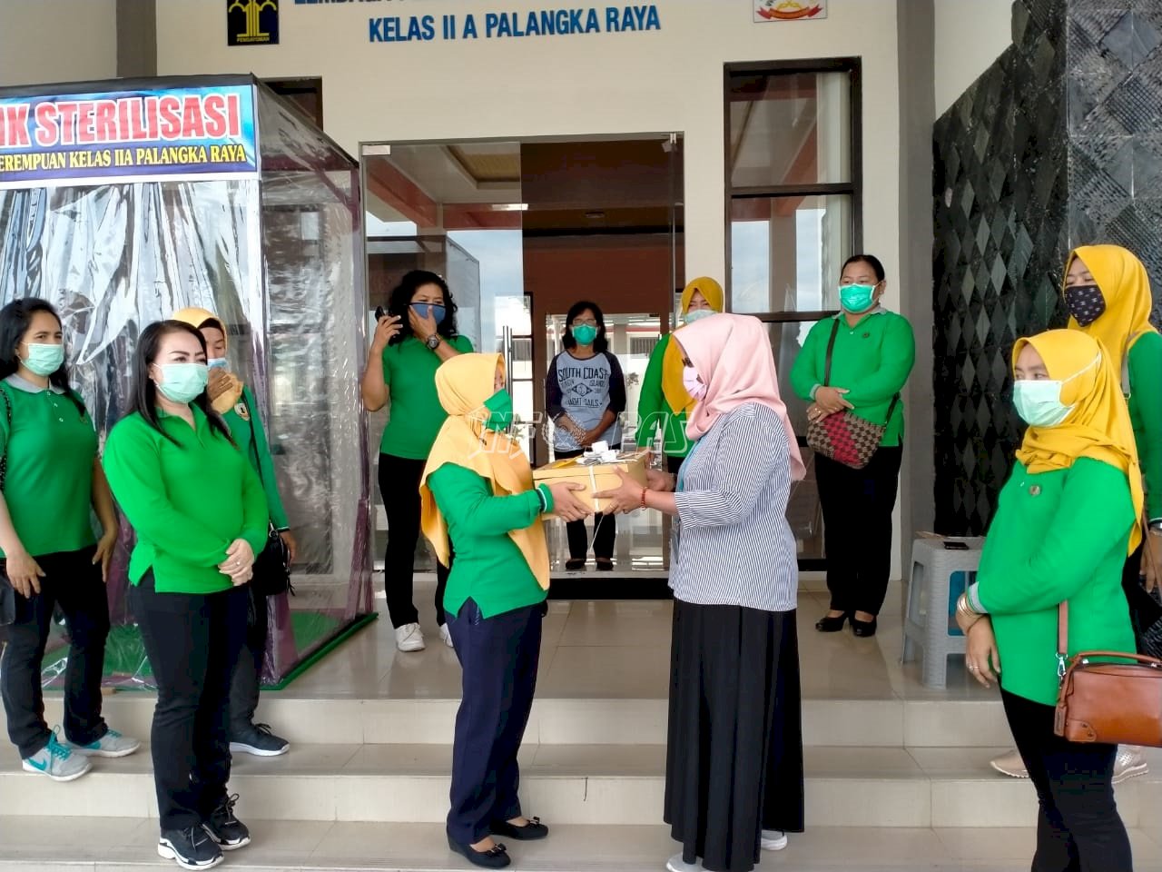 PIPAS Lapas Palangka Raya Bagikan APD ke LPKA & LPP Palangka Raya