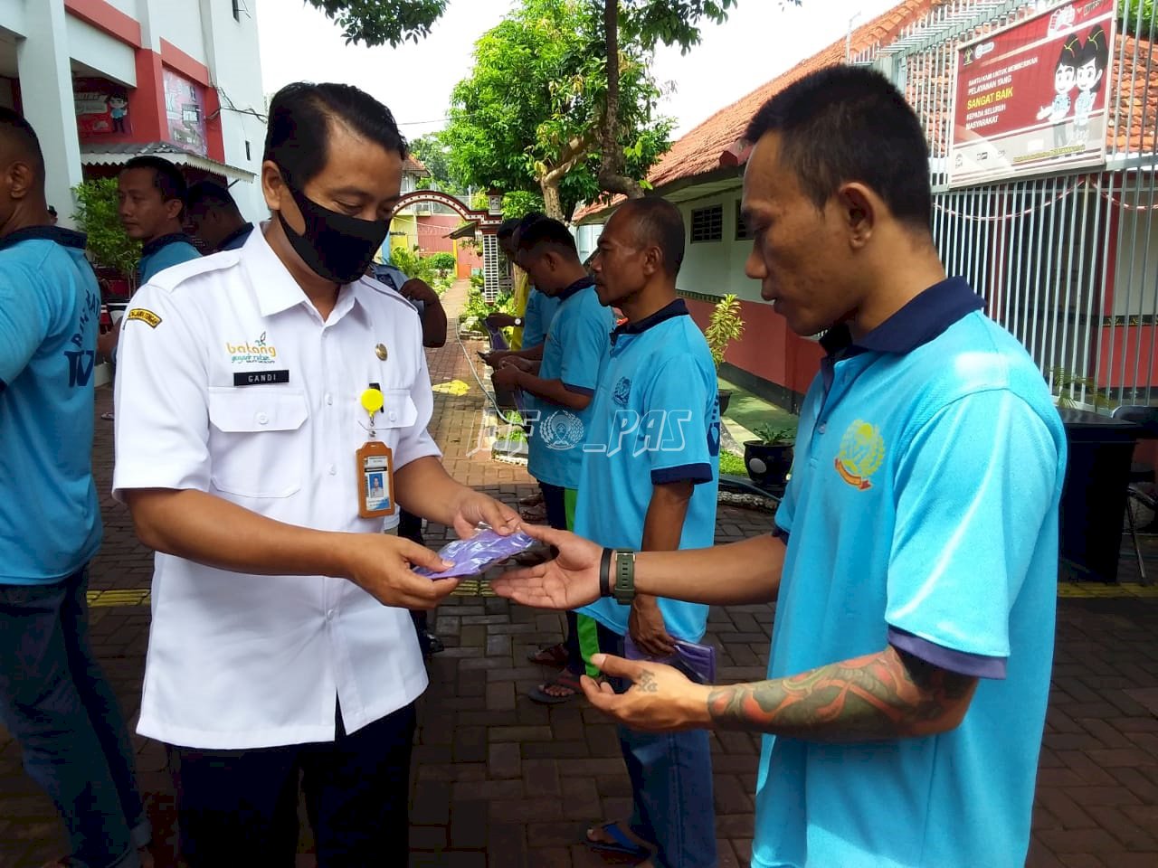 270 Masker Untuk WBP Rutan Batang Cegah COVID-19