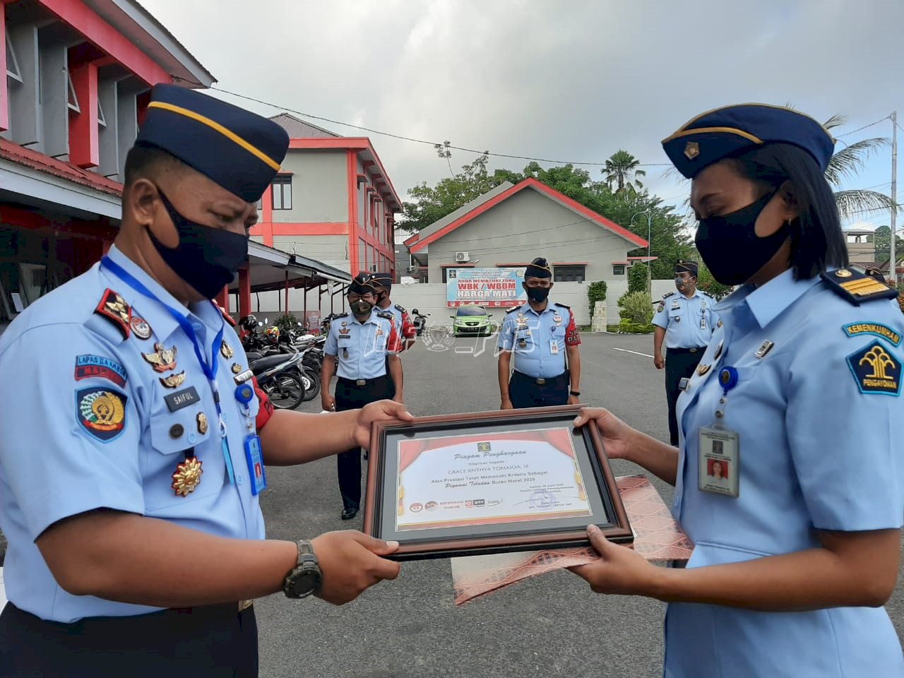 4 Petugas Lapas Ambon Raih Penghargaan Petugas Teladan