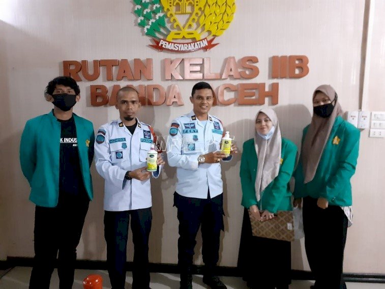 Rutan Banda Aceh Terima Hand Sanitizer dari Univ. Syah Kuala