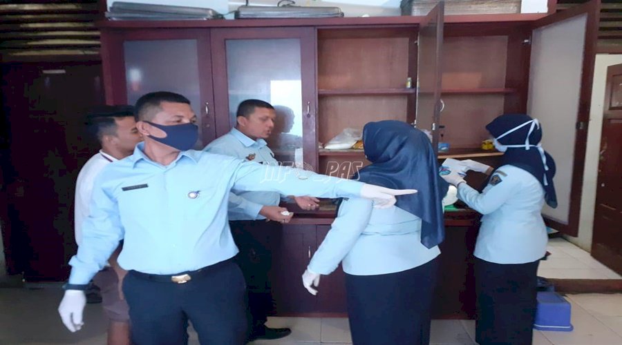 Jaga Keamanan, Petugas Rutan Banda Aceh Laksanakan Penggeledahan