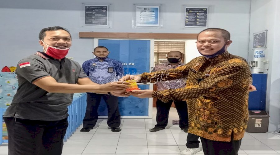 Pembagian Multivitamin Jaga Imunitas Petugas Bapas Pekalongan