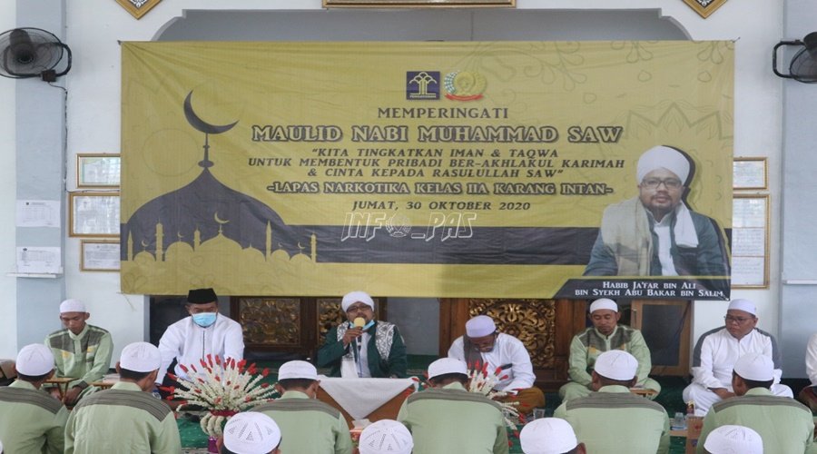 Ratusan WBP LPN Karang Intan Lantunkan Shalawat Nabi 