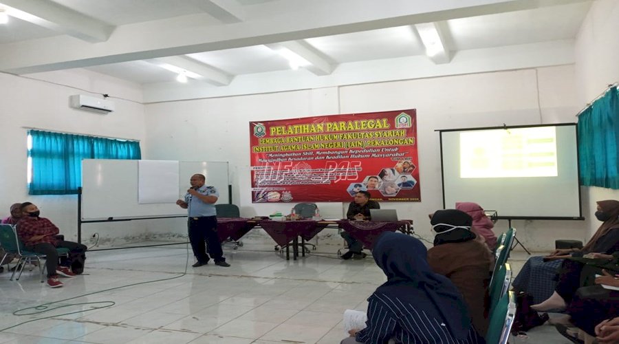 Kasubsi BKA Bapas Pekalongan Jadi Narasumber Pelatihan Paralegal