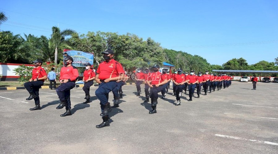 Petugas LPN Karang Intan Berlatih Pengendalian Huru-Hara