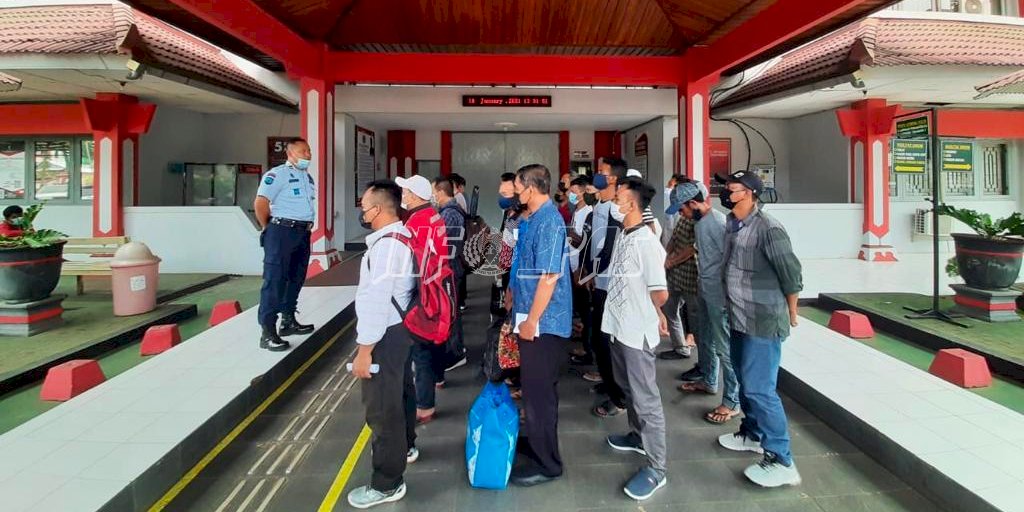 26 Narapidana Lapas Semarang Bebas Asimilasi dan PB