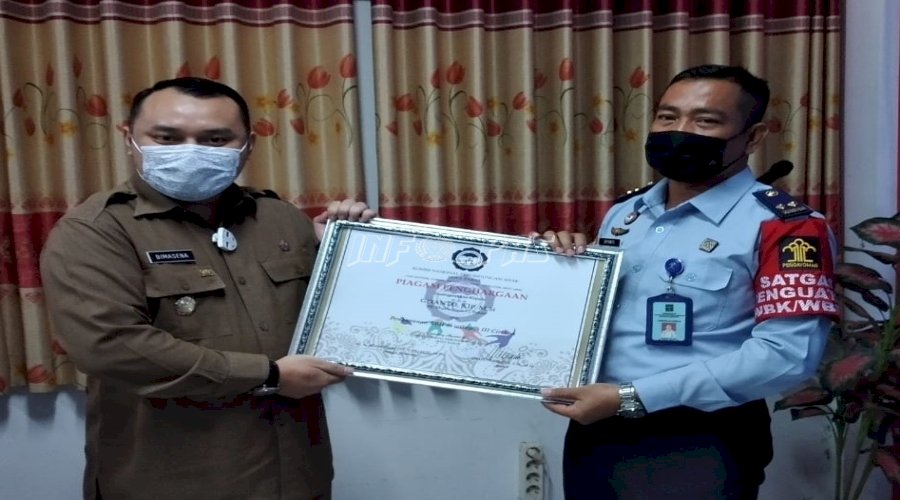 Bapas Cirebon Raih Penghargaan Penanganan ABH dari Komnas PA