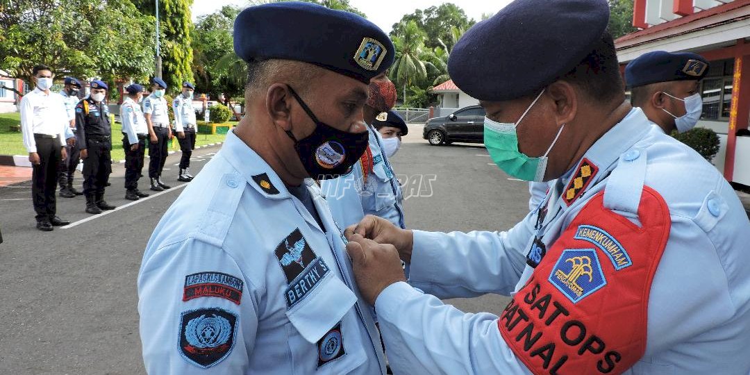 17 Petugas Lapas Ambon Dapat Penghargaan Satyalancana Karya Satya