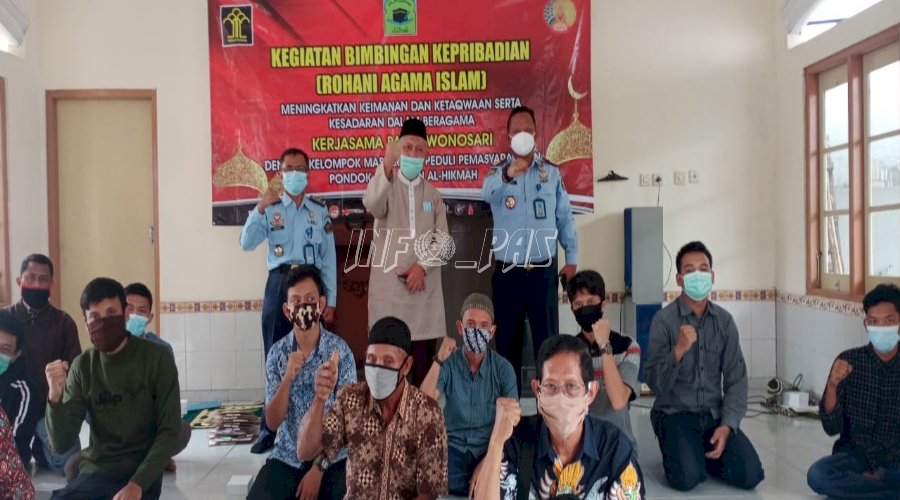 Klien Bapas Wonosari Ikuti Bimbingan Keagamaan Bersama Ponpes Al-Hikmah 