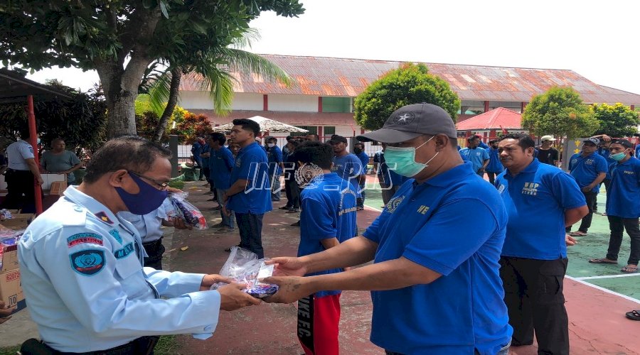 Lapas Ambon Bagikan Peralatan Mandi WBP Secara Berkala