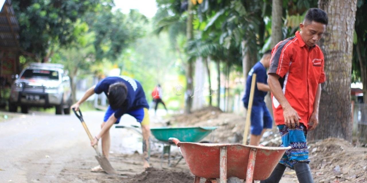 Jaga Lingkungan Asri, Karutan Manado Ajak WBP Bersihkan Area Rutan