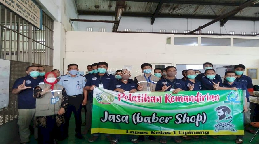  Lapas Cipinang Ciptakan Entrepreneur Andal Lewat Pelatihan Pangkas Rambut 