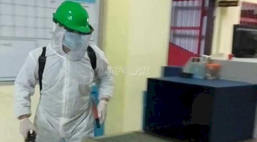 Petugas Kesehatan Lakukan Penyemprotan Disinfektan di Seluruh Area LPN Kasongan