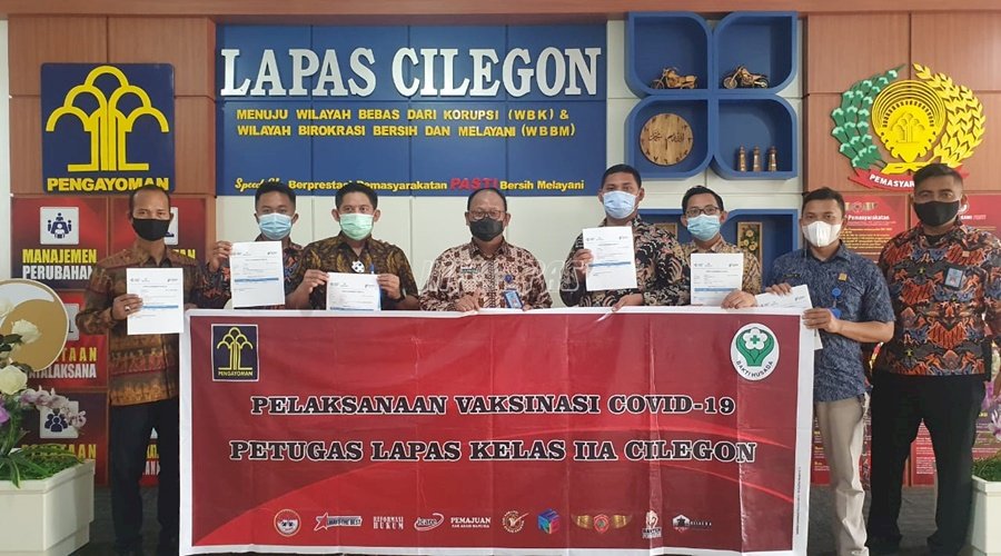 Petugas Lapas Cilegon Terima Vaksinasi COVID-19 