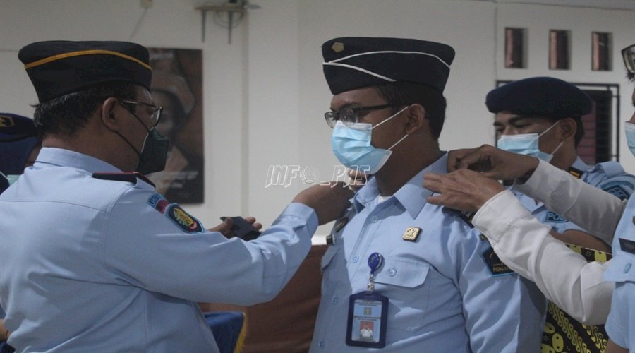 Disematkan Pangkat Baru, 4 Petugas Lapas Cilegon Naik Pangkat